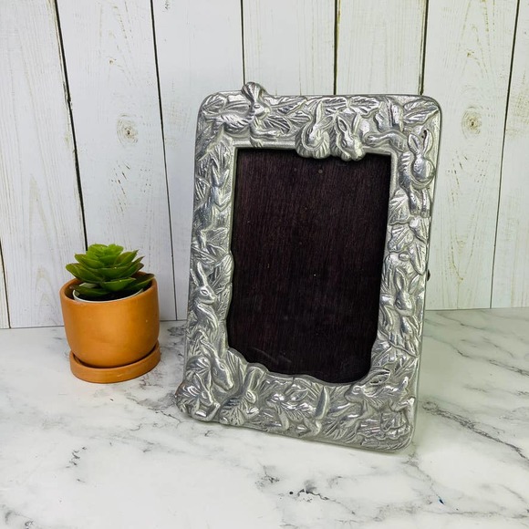 Vintage Limited Addition Rabbit Bunny Picture Frame Aluminum 1991 - Picture 1 of 7